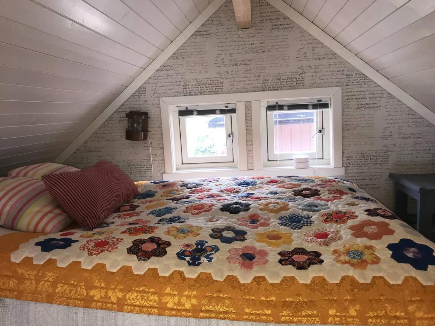 Nora'S Waterfront Cabin Сволвер Екстериор снимка