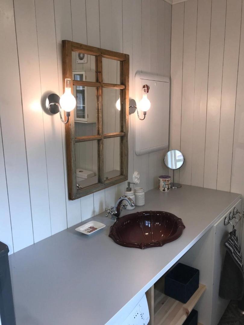 Nora'S Waterfront Cabin Сволвер Екстериор снимка