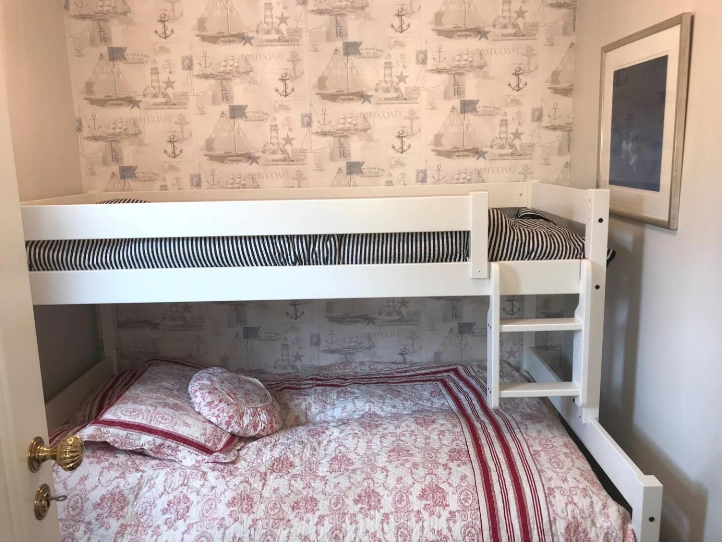 Nora'S Waterfront Cabin Сволвер Екстериор снимка
