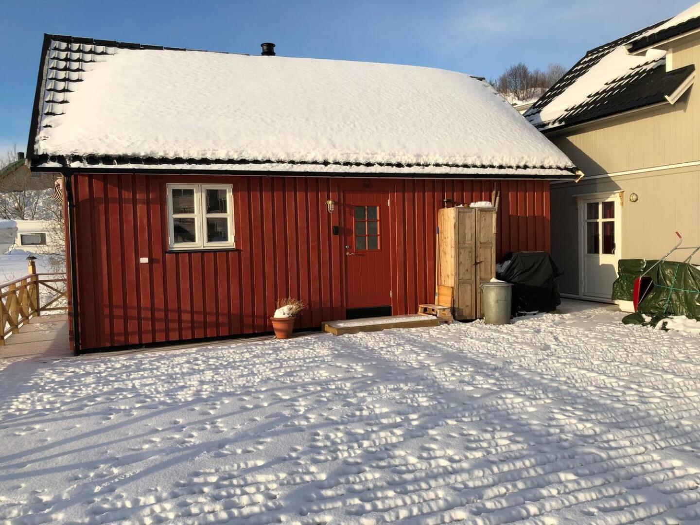 Nora'S Waterfront Cabin Сволвер Екстериор снимка